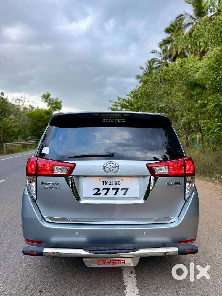 Toyota Innova Crysta 2.4 V 8 Str, 2017, Diesel