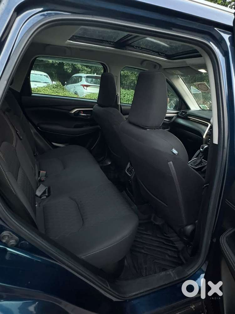 Maruti Suzuki Grand Vitara 1.5 Zeta Smart Hybrid At, 2023, Petrol