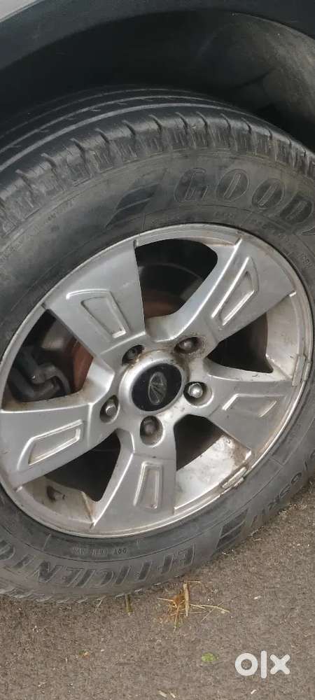 Need To Sell Immediately - Mahindra Xuv500 Diesel W8 2014 Manual