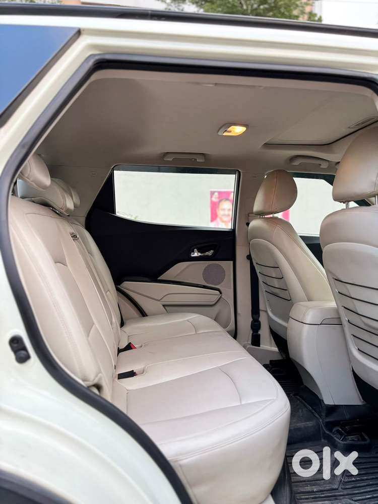 Mahindra Xuv300 W8 Option Diesel, 2023, Diesel