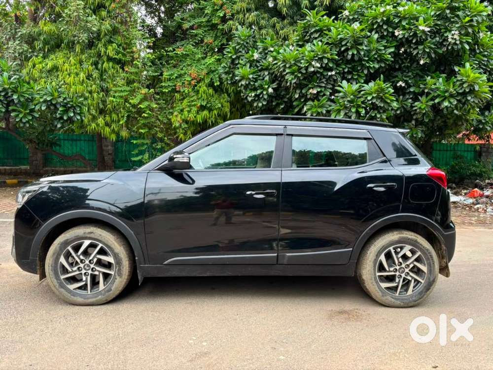 Mahindra Xuv300 W8, 2023, Petrol