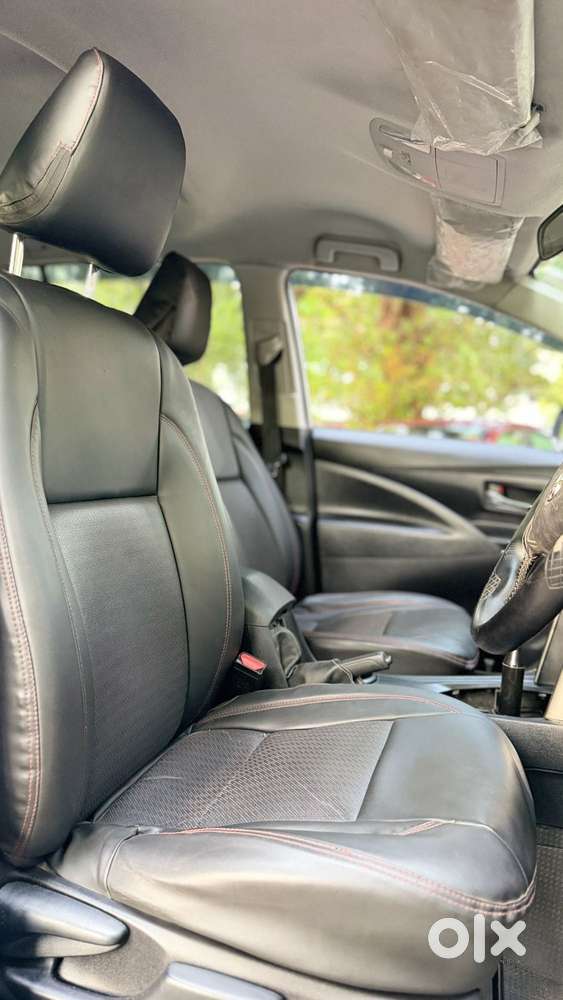 Toyota Innova Crysta [2020-ongoing] 2.4 Gx 8 Str, 2023, Diesel