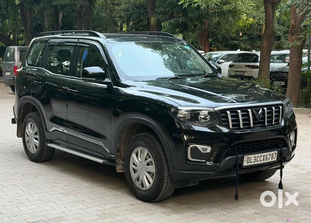 Mahindra Scorpio N Z4 Petrol Mt 7 Str, 2023, Petrol