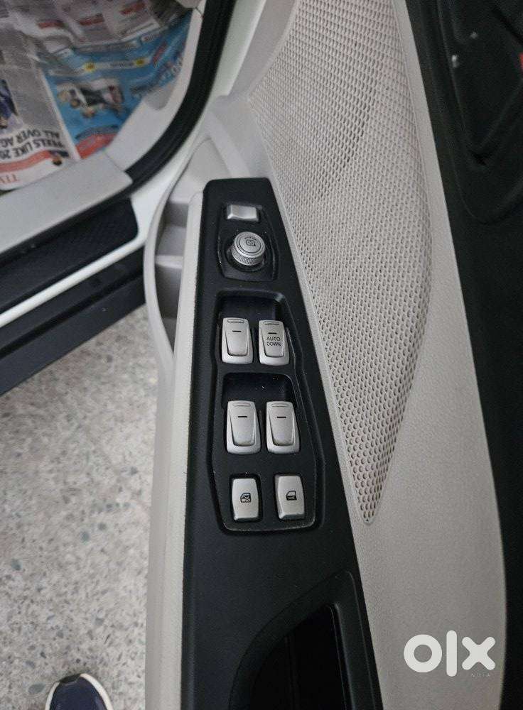 Mahindra Xuv300 W6, 2021, Petrol