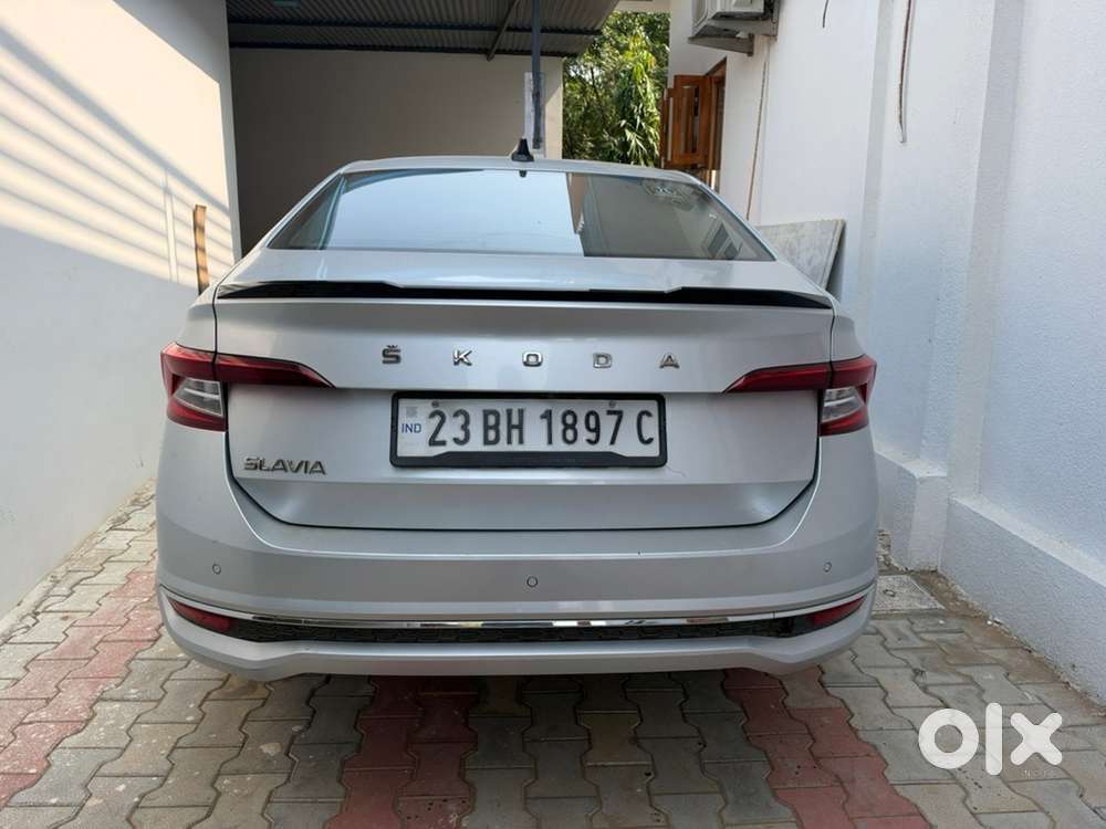 Skoda Slavia Petrol 2023