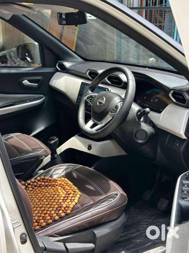 Nissan Magnite 1.0 Xv Dual Tone, 2022, Petrol