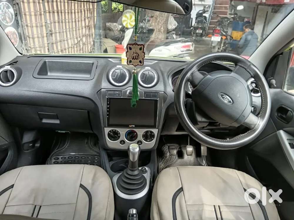 Ford Figo Petrol Zxi 2012 Second Owner