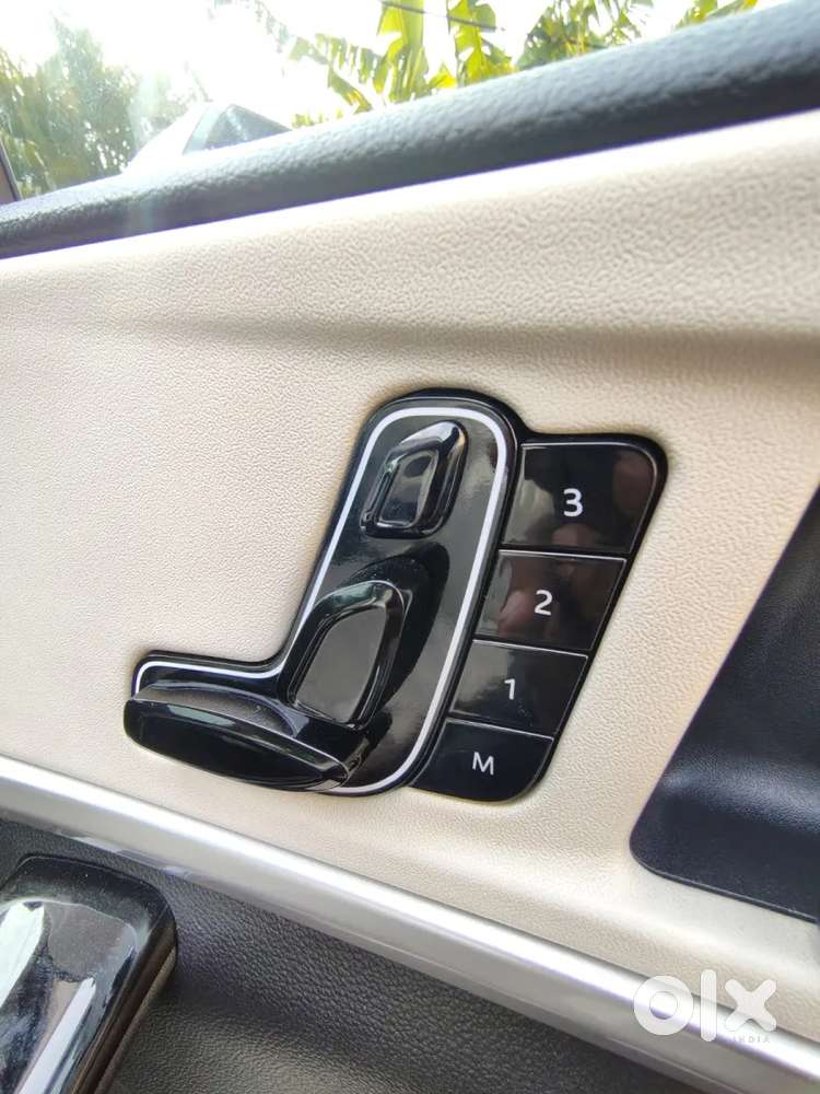 Mahindra XUV700 2.2 AX 7 Diesel MT Str, 2023, Diesel