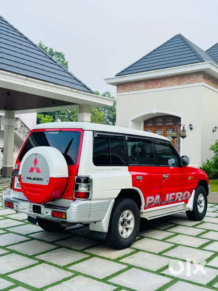Mitsubishi Pajero Sfx 2011