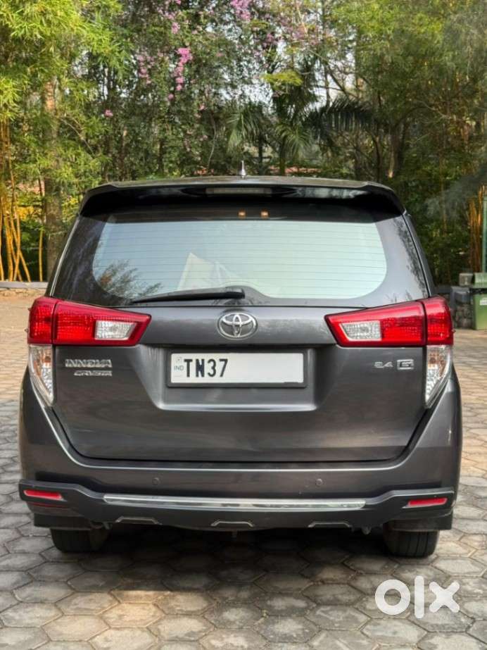 Toyota Innova Crysta 2.4 G Mt 7 Str, 2017, Diesel