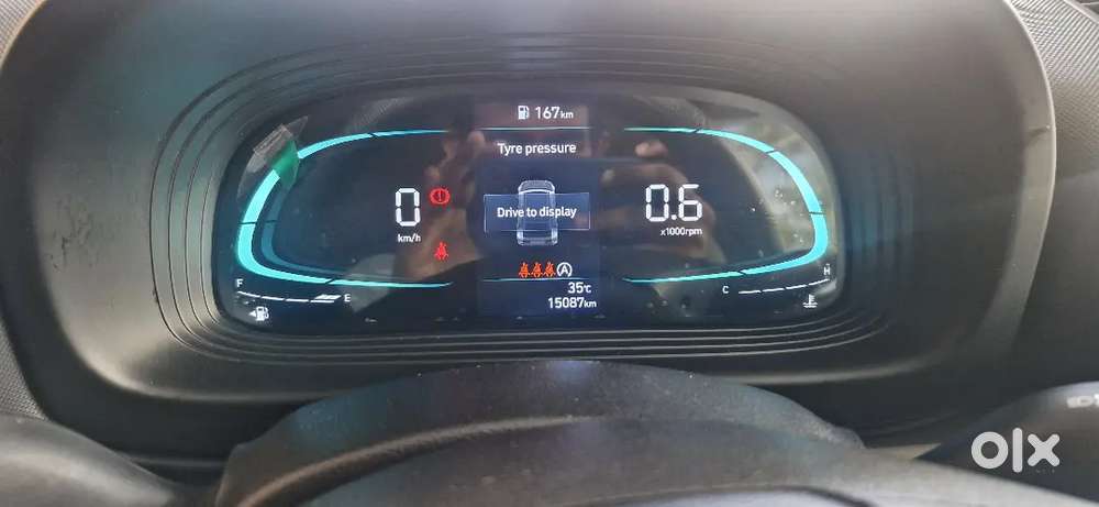 Hyundai Venue 2023 Petrol 15000 Km Driven