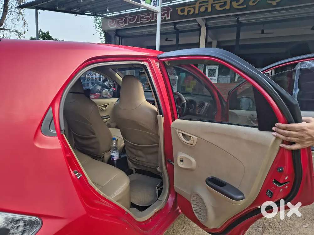 Honda Brio 2012 Petrol Well Maintained