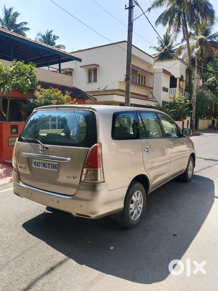 Toyota Innova 2004-2011 2.5 V Diesel 7-seater, 2010, Diesel
