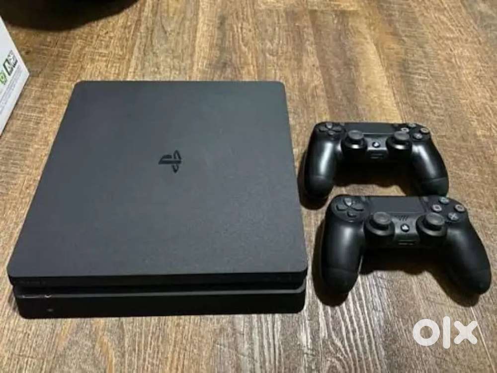 PS4 1 TB with 2 remotes