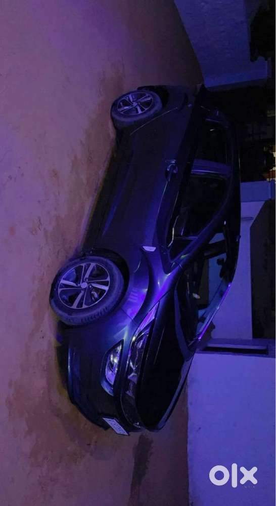 Tata Altroz 2021 Petrol 11600 Km Driven Well Maintained