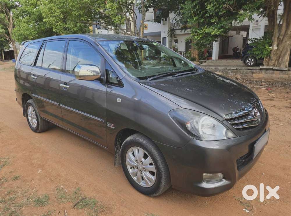 Toyota Innova 2010 V 2.5 Diesel Bsiv