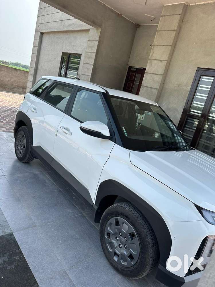 Hyundai Venue 2026 Petrol 5500 Km Driven