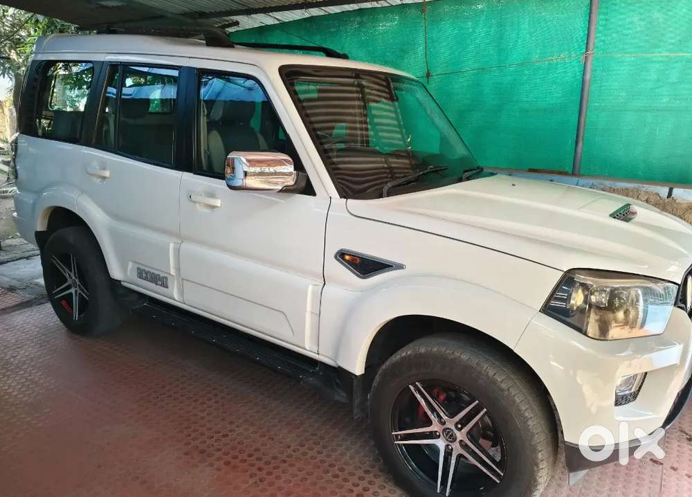 Mahindra Scorpio Classic 2015