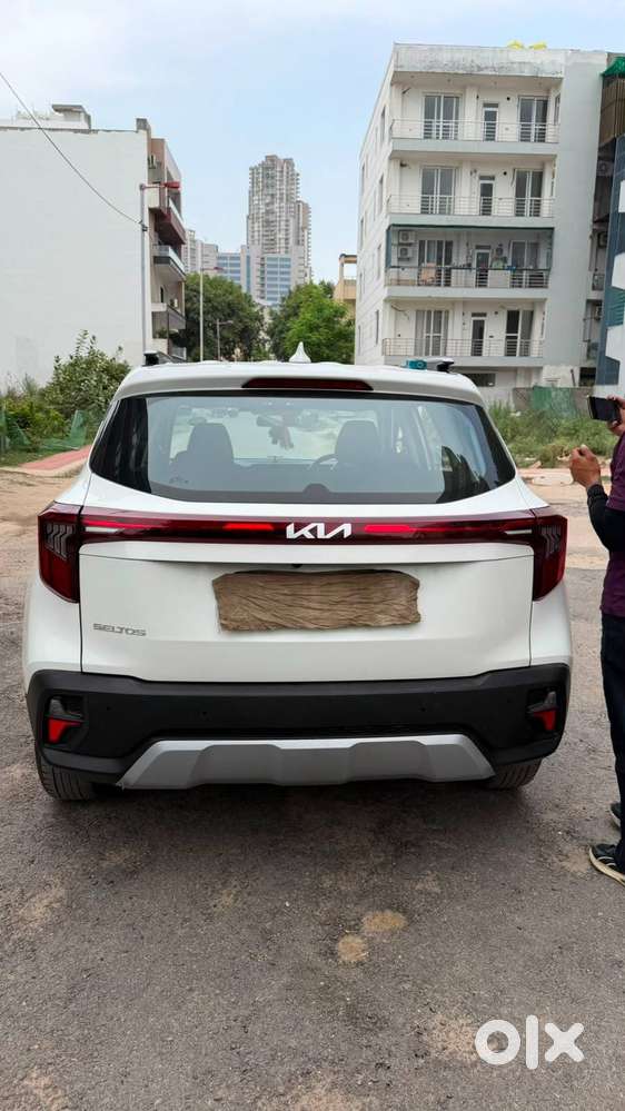 2023 Kia Seltos Htk Petrol Manual  Single Owner  31,000 Km  White