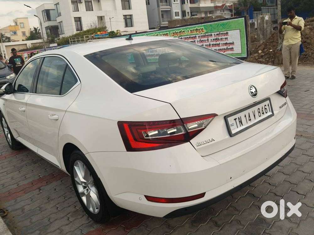 Skoda Superb L&k 1.8 Tsi At, 2020, Petrol