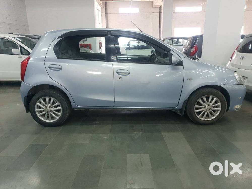 Toyota Etios Liva 2011-2012 V, 2011, Petrol