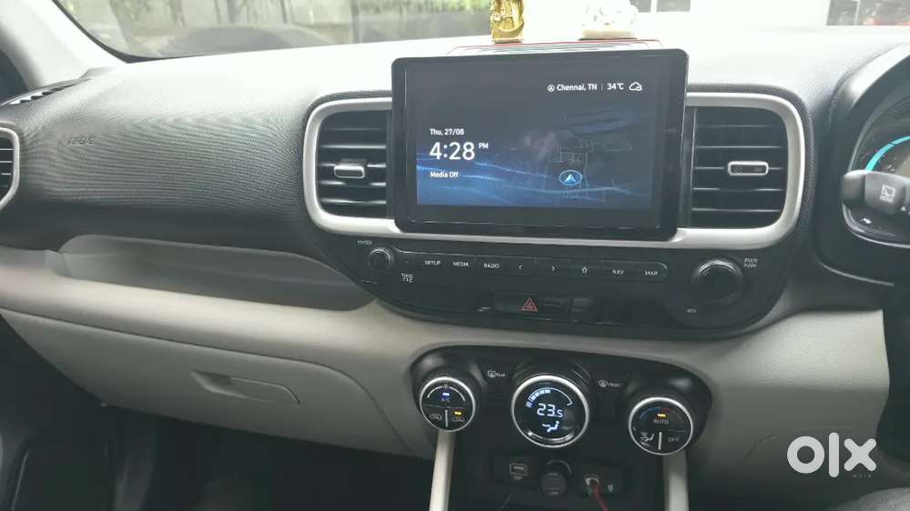 Hyundai Venue Sx(o) Diesel Manual  July 2022  First Owner  88k Kms