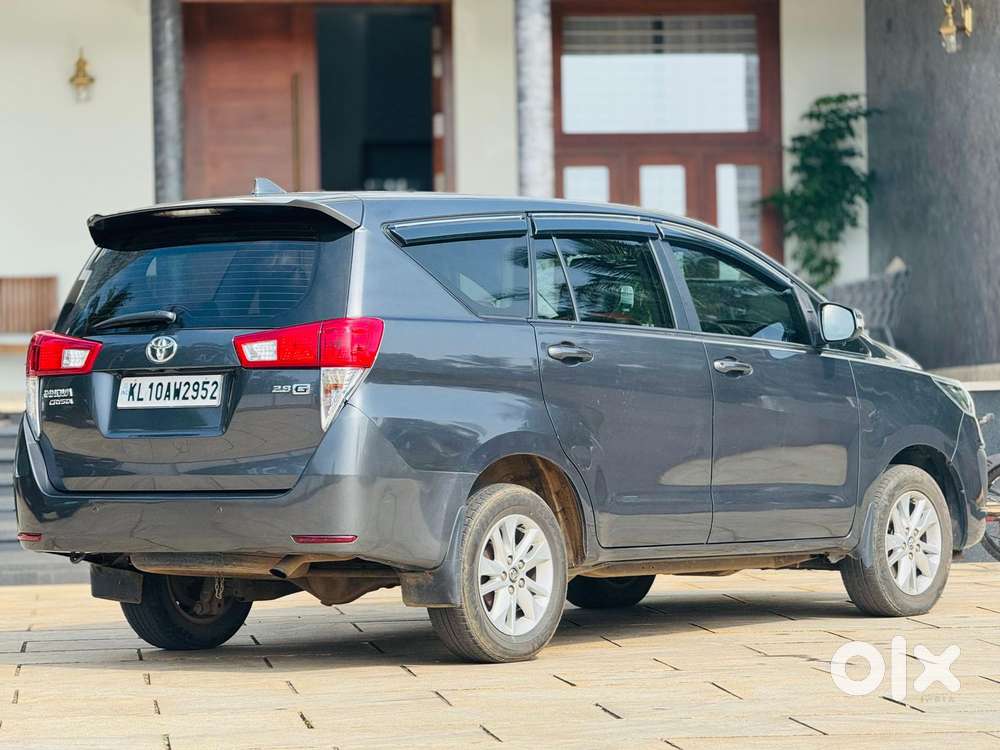 Toyota Innova Crysta 2.8 Gx At, 2016, Diesel
