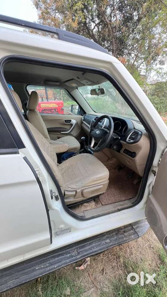 Mahindra Tuv 300 2016 Diesel 77400 Km Driven
