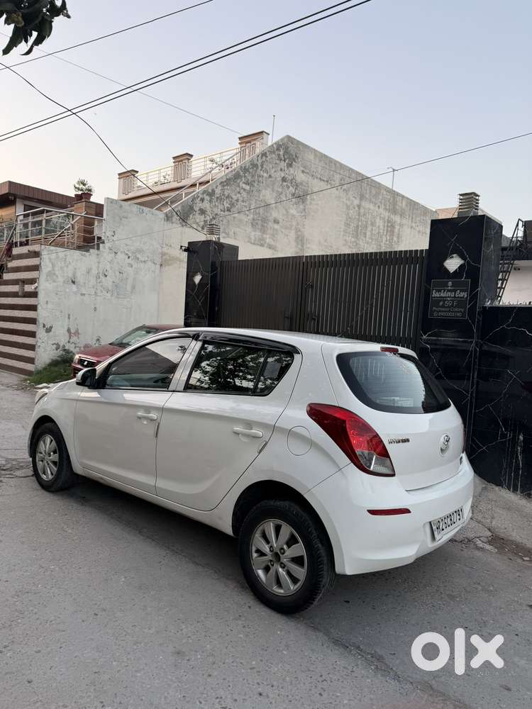 Hyundai I20 Sportz 1.2 Bs-iv, 2013, Petrol