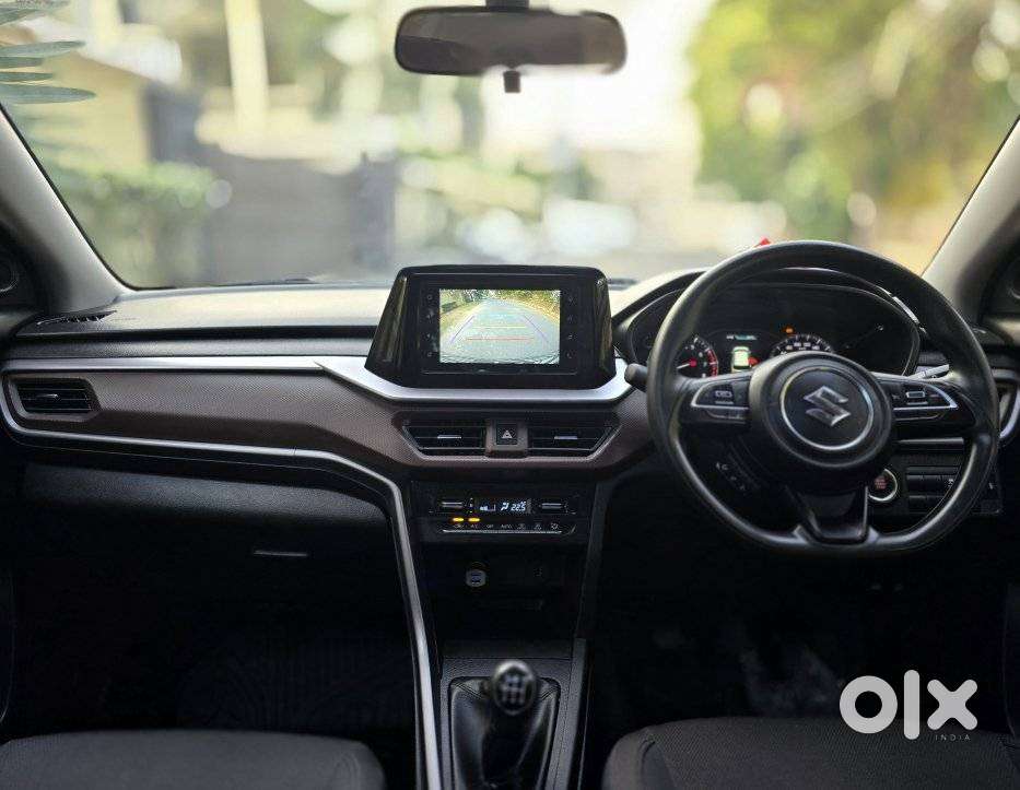 Maruti Suzuki Brezza 1.5 Zxi Smart Hybrid, 2023, Petrol