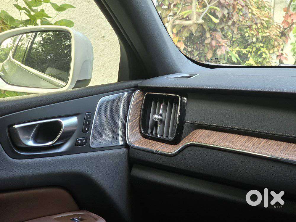 Volvo Xc60 D5 Awd Automatic, 2023, Petrol