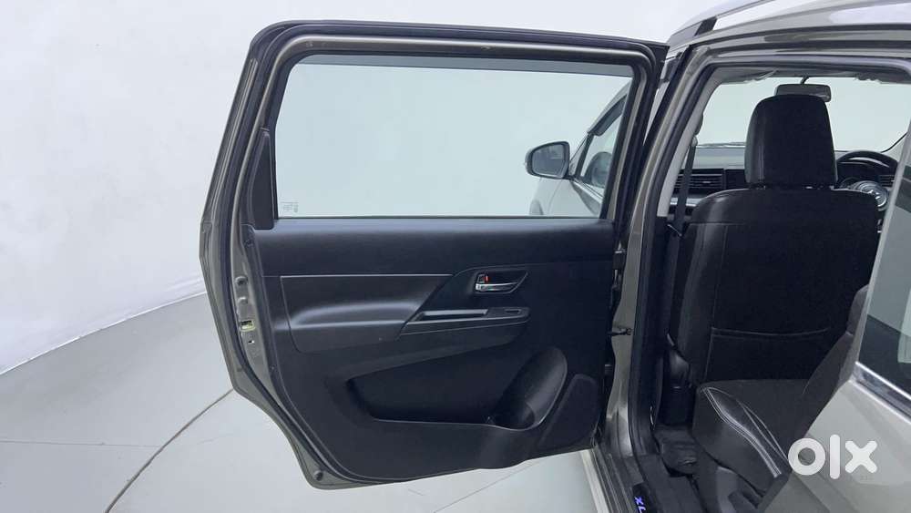 Maruti Suzuki Xl6 1.5 Alpha At, 2021, Petrol
