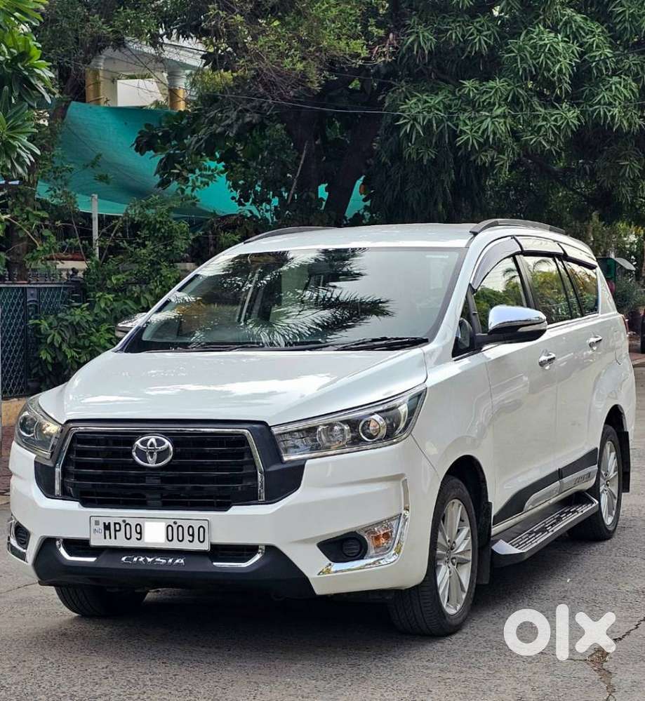 Toyota Innova Crysta 2.8z Automatic, 2016, Diesel