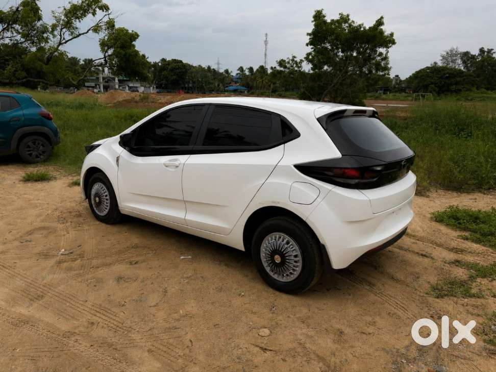 Tata Altroz 1.2 Xm, 2021, Petrol