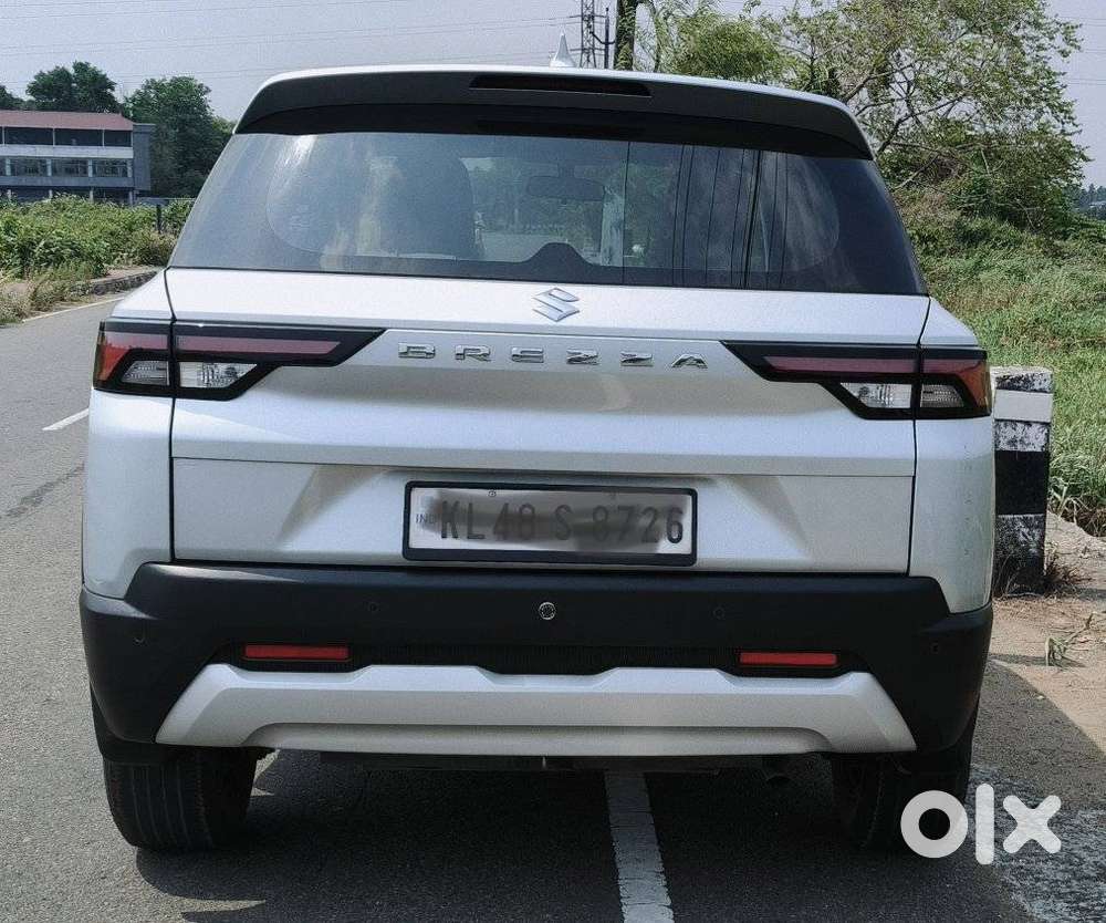 Maruti Suzuki Brezza 1.5 Lxi Smart Hybrid, 2023, Petrol