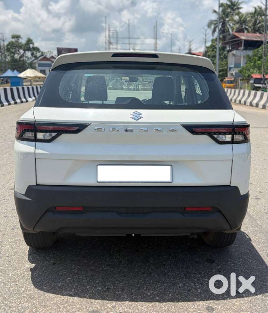 Maruti Suzuki Brezza 1.5 Lxi Smart Hybrid, 2024, Petrol