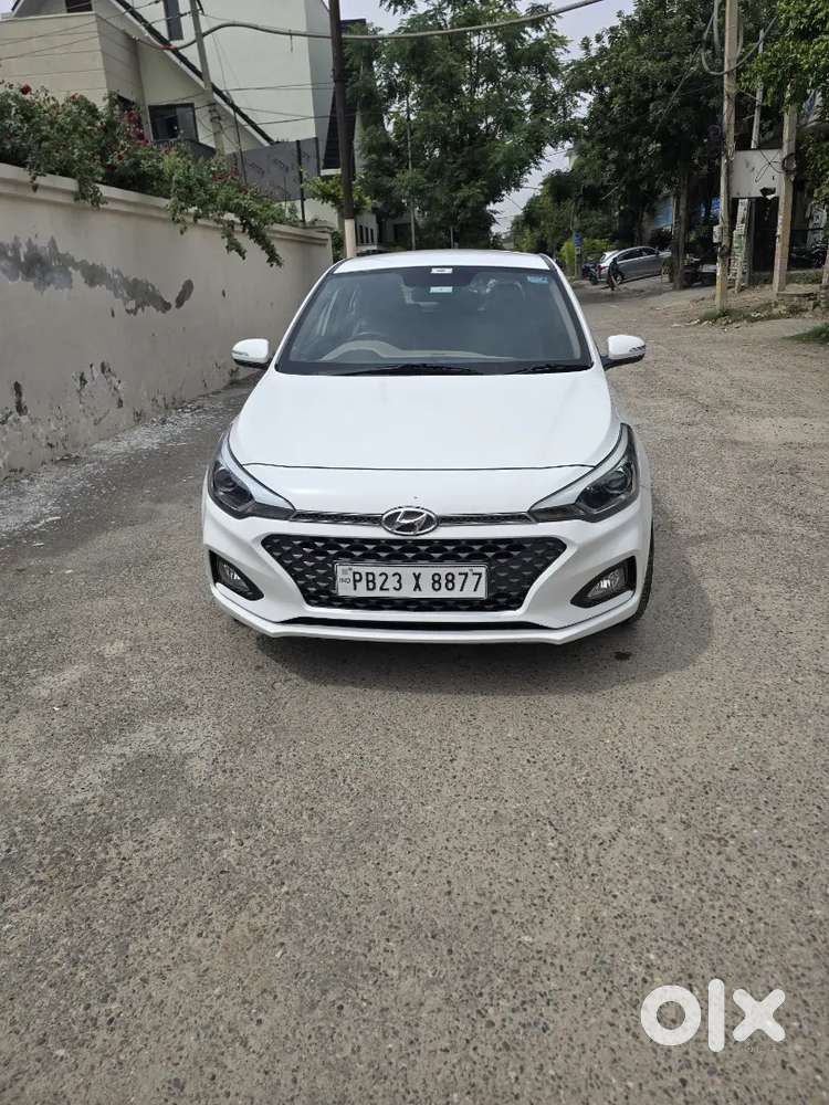 Hyundai I20 Asta 2018 Petrol Manual 2nd Owner