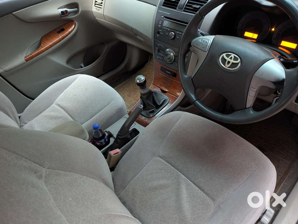 Toyota Corolla Altis 2010-2013 1.8 J, 2010, Petrol