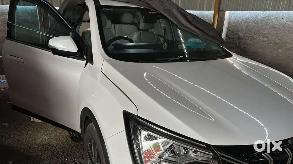 Mahindra Xuv700 2025 Diesel 23000 Km Driven