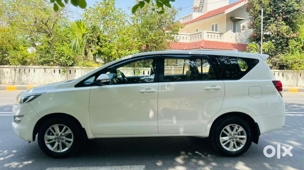 Toyota Innova Crysta 2.8 Gx At, 2016, Diesel