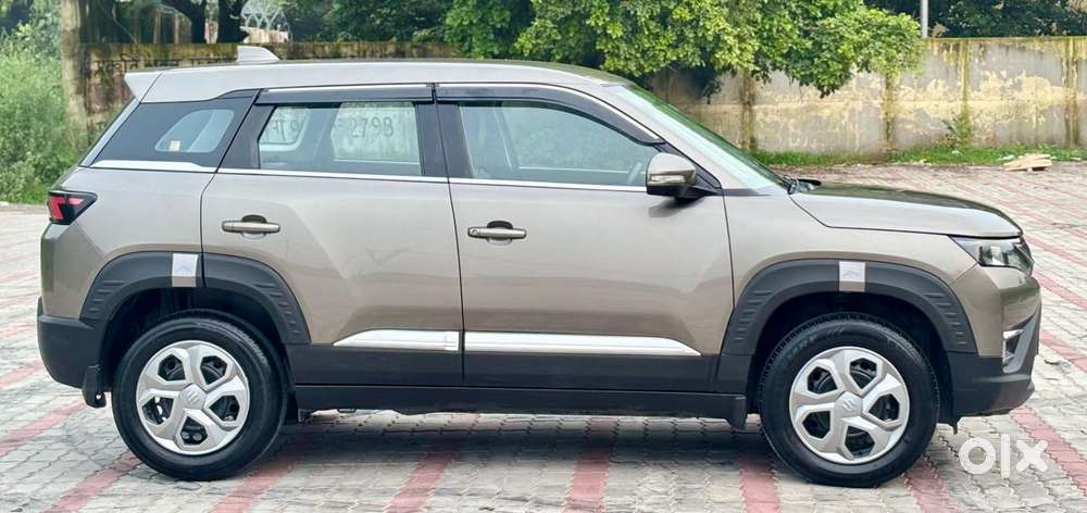 Maruti Suzuki Brezza 1.5 Lxi Smart Hybrid, 2023, Petrol