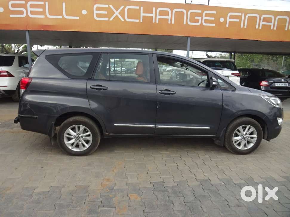 Toyota Innova Crysta 2.4 Gx Mt 8s, 2016, Diesel