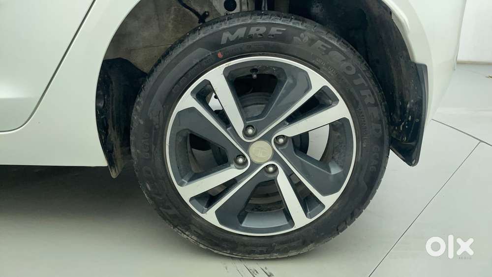 Tata Altroz Xz Plus (s) Diesel, 2023, Diesel
