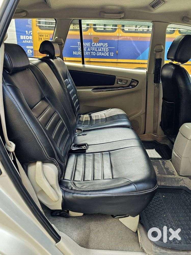 Toyota Innova 2004-2011 2.5 V Diesel 8-seater, 2014, Diesel