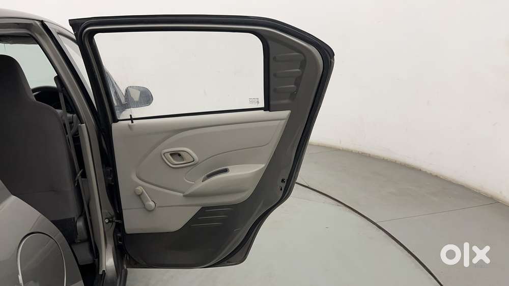 Datsun Redigo T Option, 2016, Petrol