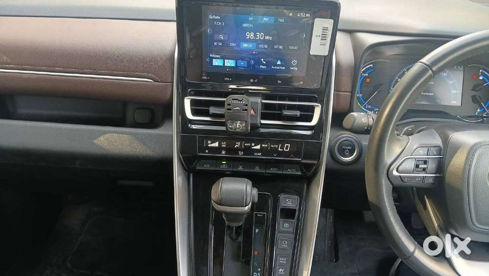 Toyota Innova Hycross 2.0 Vx Hybrid 8 Str, 2023, Petrol