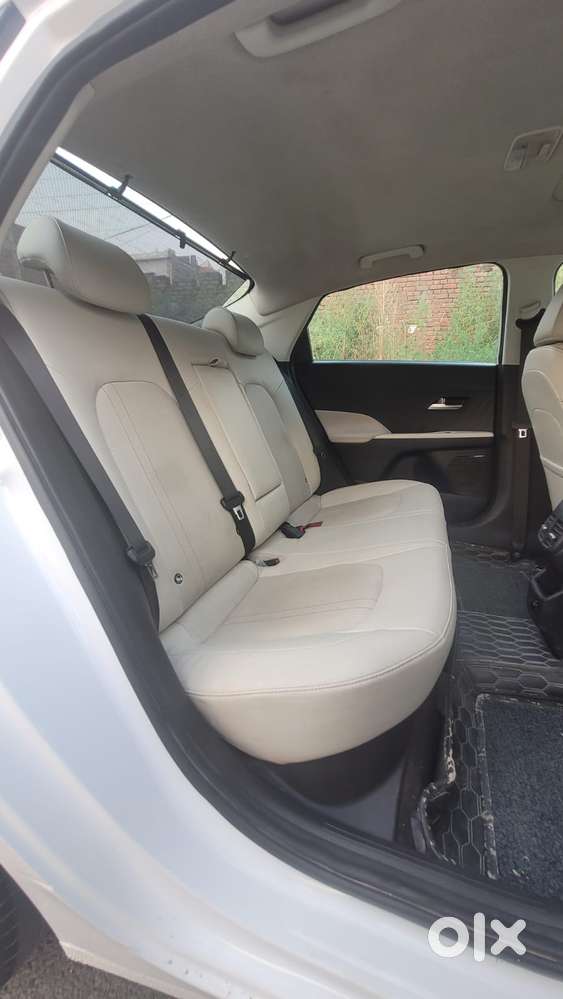 Hyundai Verna 1.5 Sx (o) Vtvt Ivt, 2023, Petrol