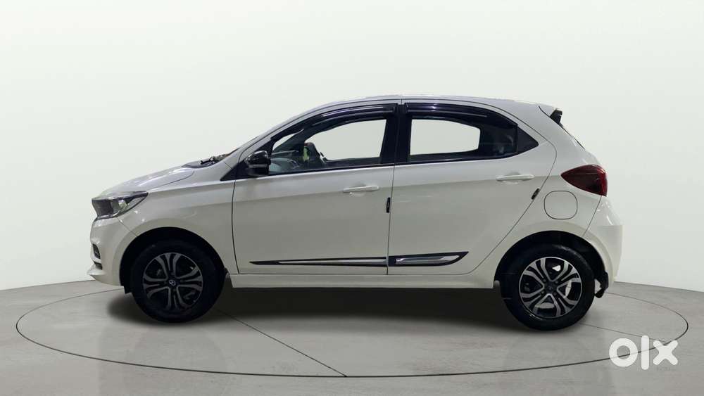 Tata Tiago 1.2 Revotron Xta, 2024, Petrol