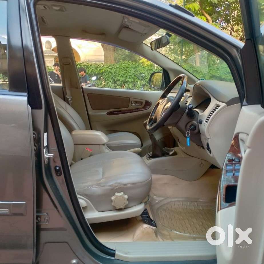 Toyota Innova 2.5 Vx 7 Seater Bs Iv, 2013, Diesel