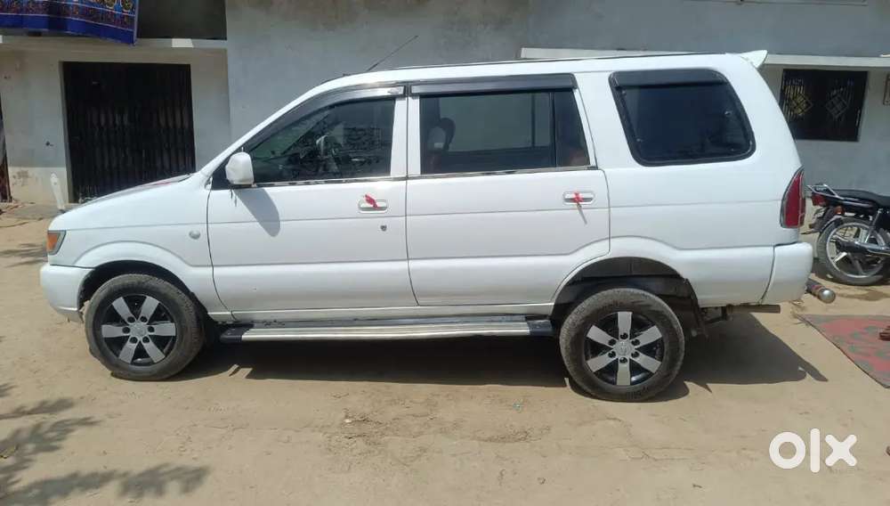 Chevrolet Tavera Neo 2016
